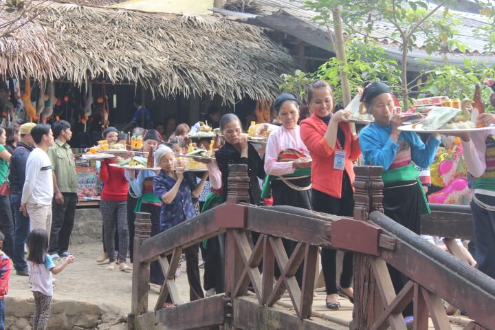 Lễ hội rước thần cá