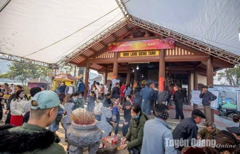 Gieng Tanh communal house festival