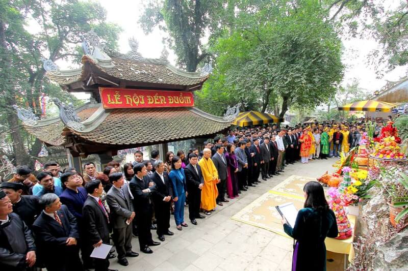 Lễ Hội Đền Đuổm