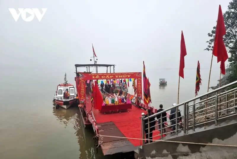 Dong Nhan temple festival