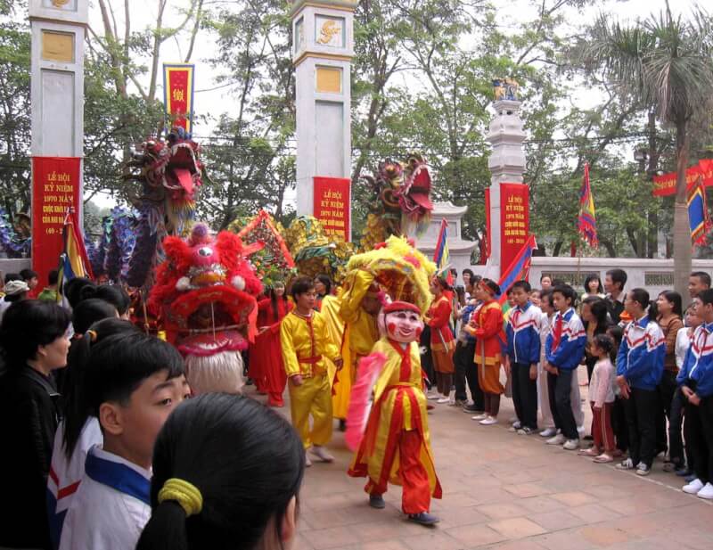Hat Mon Temple Festival (Hanoi)