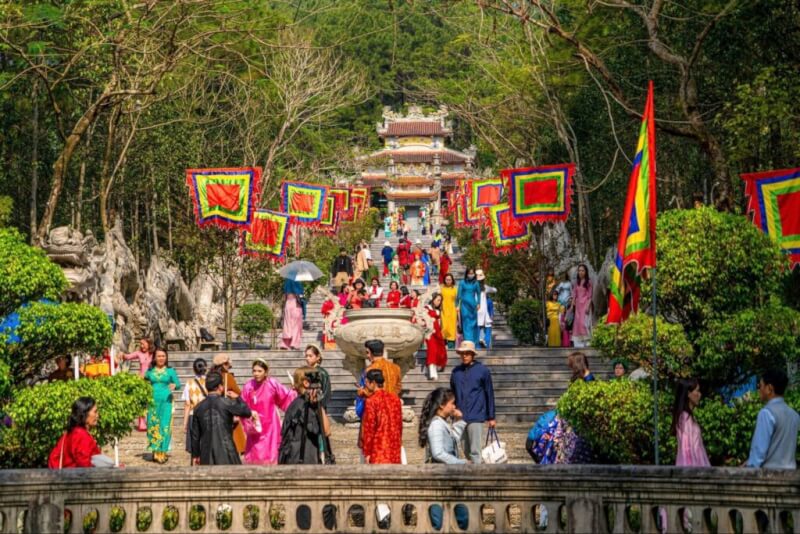 Lễ hội đền Huyền Trân Công chúa