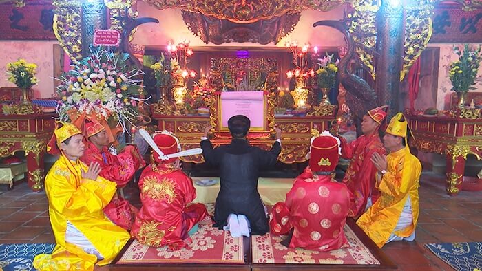 Lễ hội đền Mai Bảng