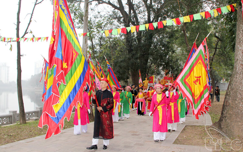 Lễ hội đền Voi Phục