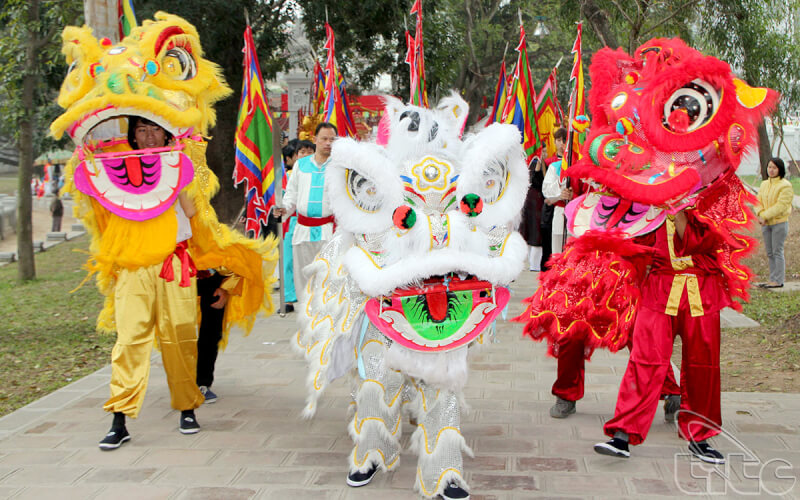 Lễ hội đền Voi Phục