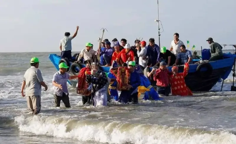 Lễ hội Dinh Cô Long Hải