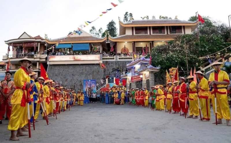 Lễ hội Dinh Cô Long Hải