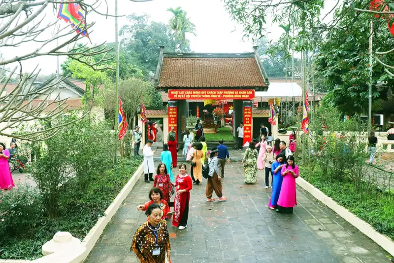 Dinh Ve - Dong Ngac 축제