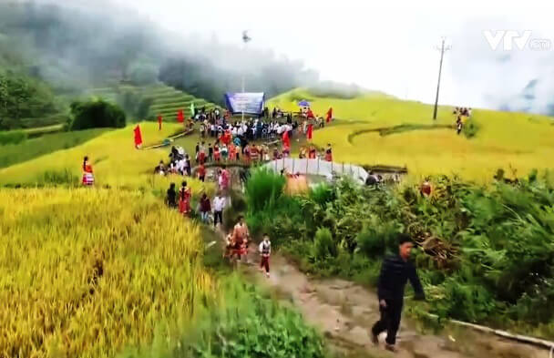 하장(Ha Giang)의 가우타오(Gau Tao) 축제