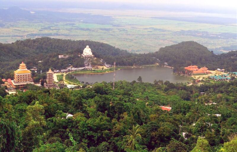 Lễ hội Hoa đăng Thiên Cấm sơn