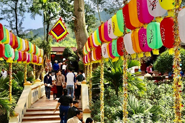 Lễ hội mùa xuân Phủ Na