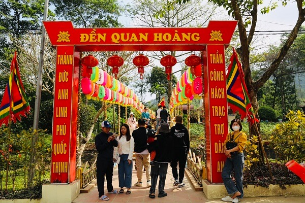 Lễ hội mùa xuân Phủ Na