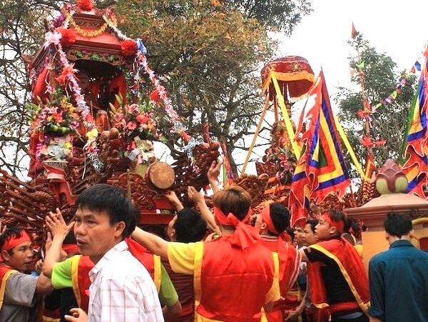 Cao Pagoda Festival