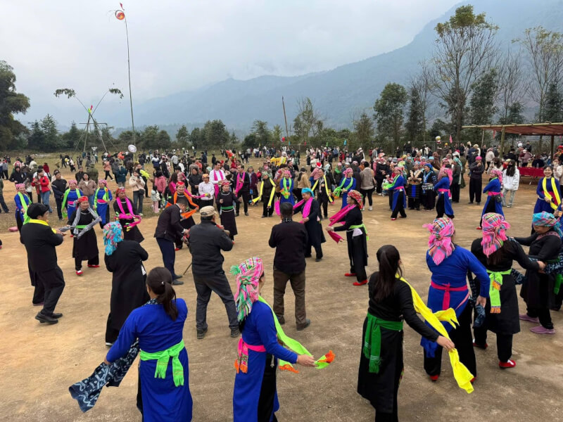 Xoe와 Tet 댄스 페스티벌