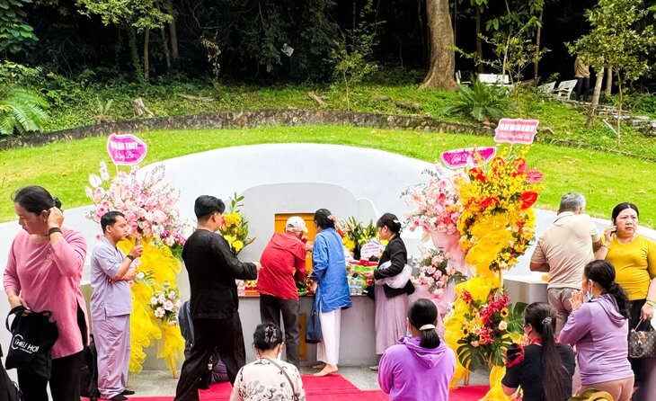 맥미코 부인의 죽음을 기리는 전통축제