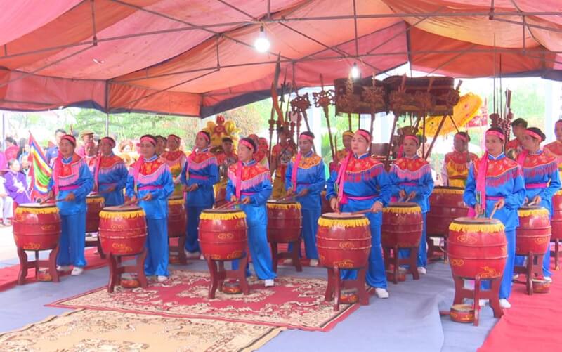マッハルン寺院祭り