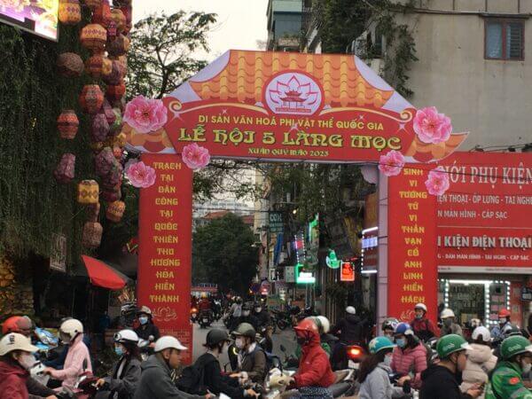 5개 Moc 마을의 축제