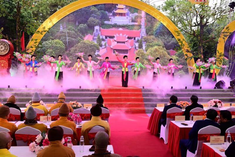 Con Son - Kiep Bac Spring Festival