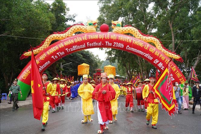 Lễ giỗ Bà Phi Yến