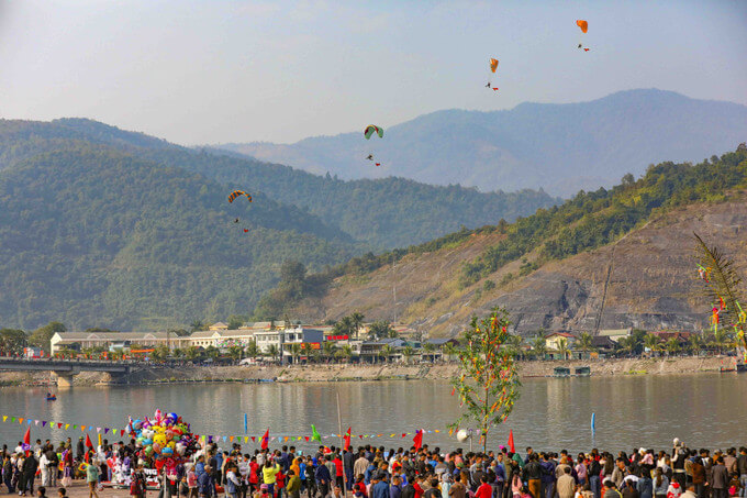 ムオンライ アゲハチョウ ボート レース フェスティバル 2026
