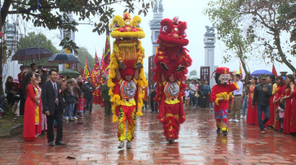 비엔 노이 다리 파종 축제