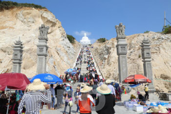 Lễ hội Chùa Ông Núi