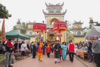 寺院の伝統的な祭り - Mo Pagoda