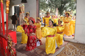 Tho Am village festival