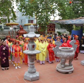 Tu Lien 공동 주택(Ngoc Xuyen 공동 주택)의 전통 축제