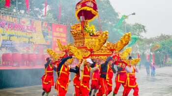 Traditional Tu Luong Xam Festival