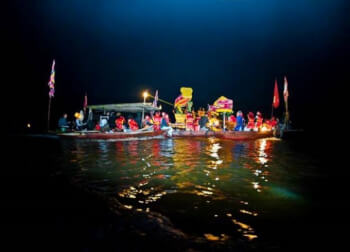 Van Vy fishing village festival