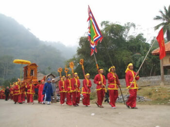 Lễ hội rước thần cá