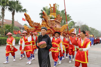 フン寺祭りとダットトゥ文化観光週間