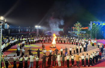 ムオンライ アゲハチョウ ボート レース フェスティバル 2026