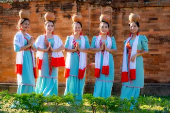 Lễ hội Tháp Đôi