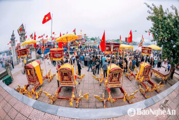 Lễ hội đền Cờn