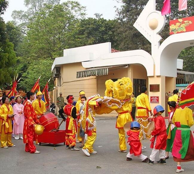 Lễ hội làng Sủi