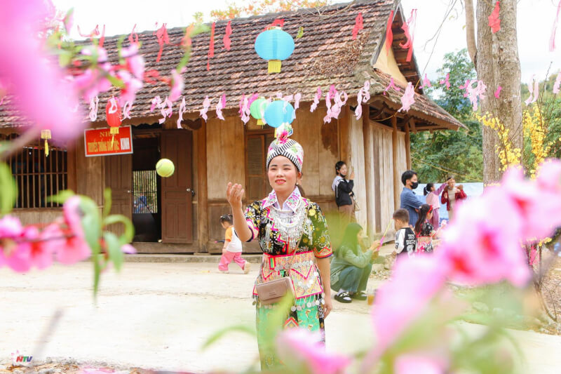 Lễ hội Đền Vạn - Cửa Rào