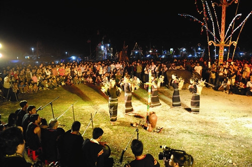 Lễ hội đâm trâu của người Bana