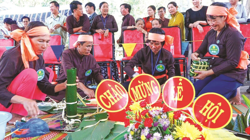 Lễ hội Dinh Thầy Thím