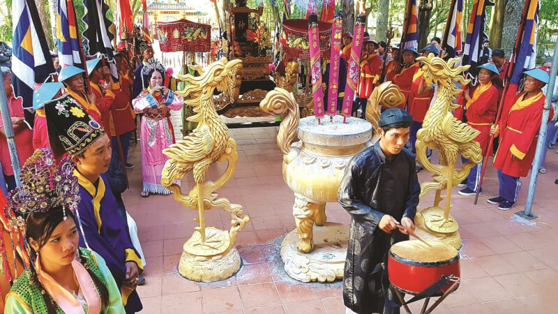 Lễ hội Dinh Thầy Thím