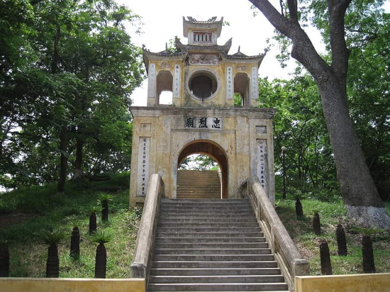 トゥング・リート寺院の歴史的遺物