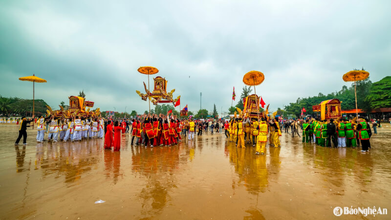 Lễ hội đền Cờn