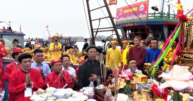 Lễ hội đền Mai Bảng