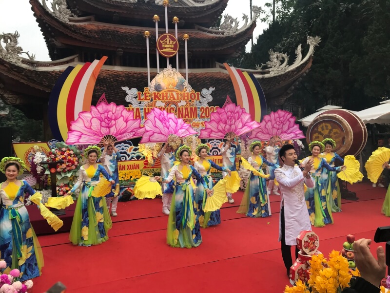 Lễ hội chùa Hương