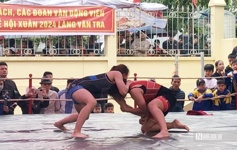 Van Tra village festival