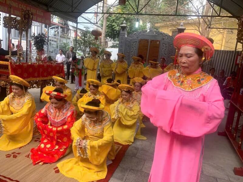 Due Tu 탑의 전통 축제