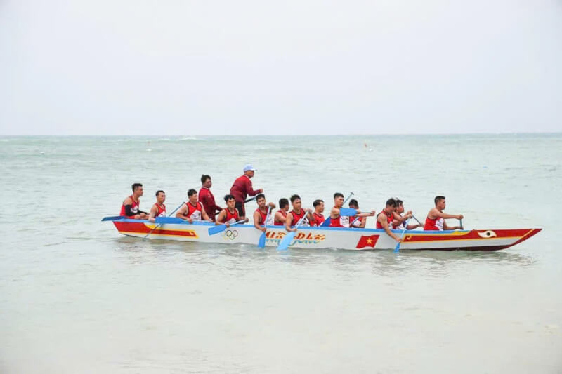 Lễ hội Đua thuyền ở đặc khu Phú Quý