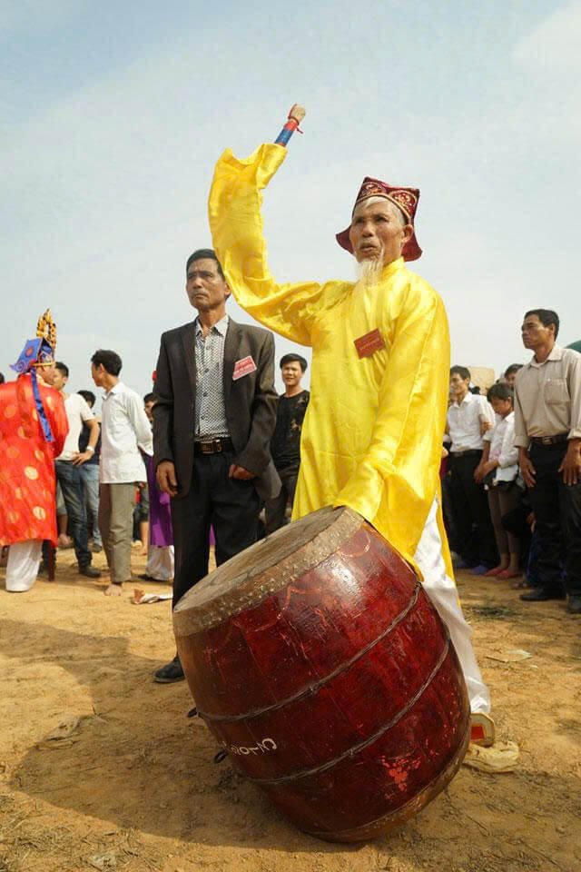 Lễ hội bắt lợn Ông Cầu