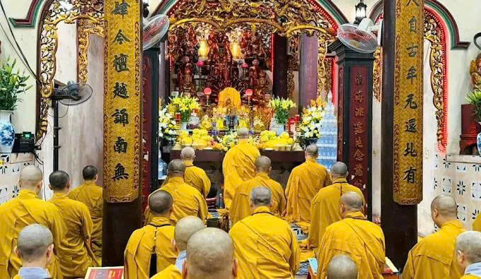 Lễ hội làng Yên Vệ